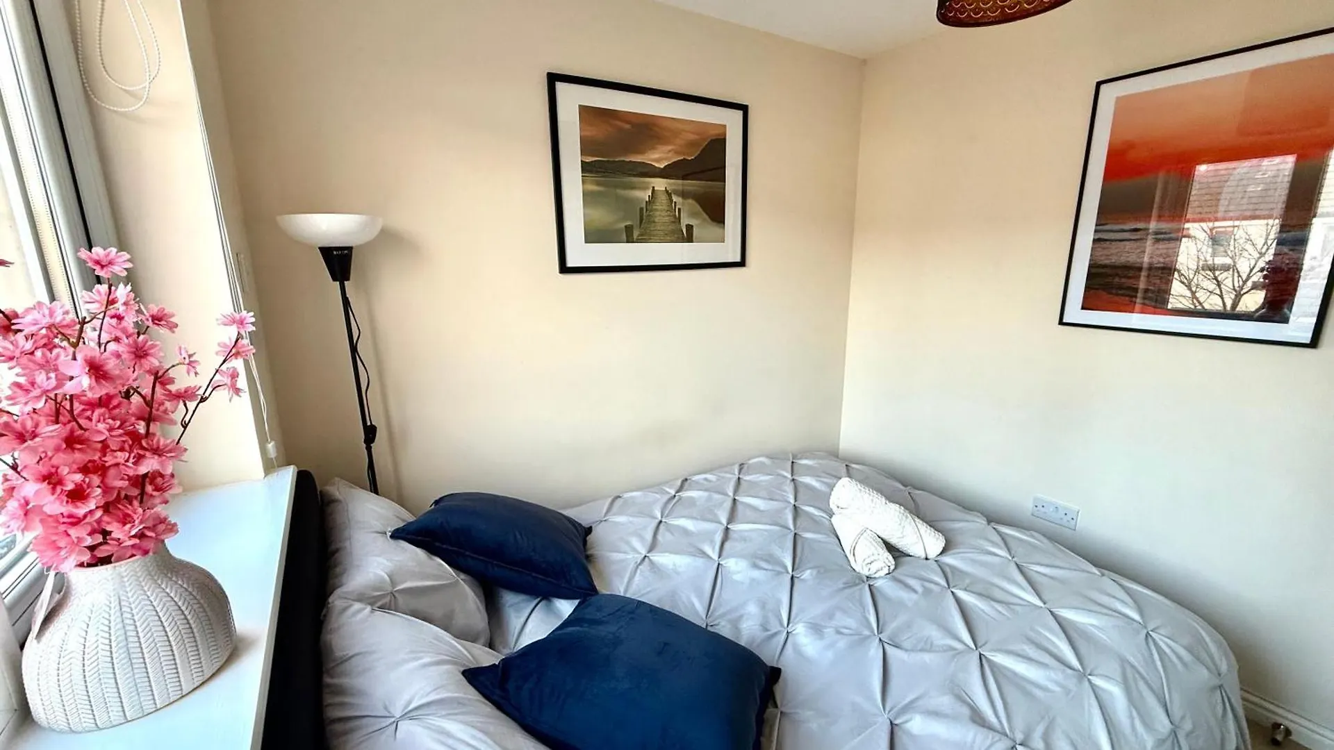 Torwood Townhouse - Free Parking And Contractor Friendly Tatil Evi Edinburgh