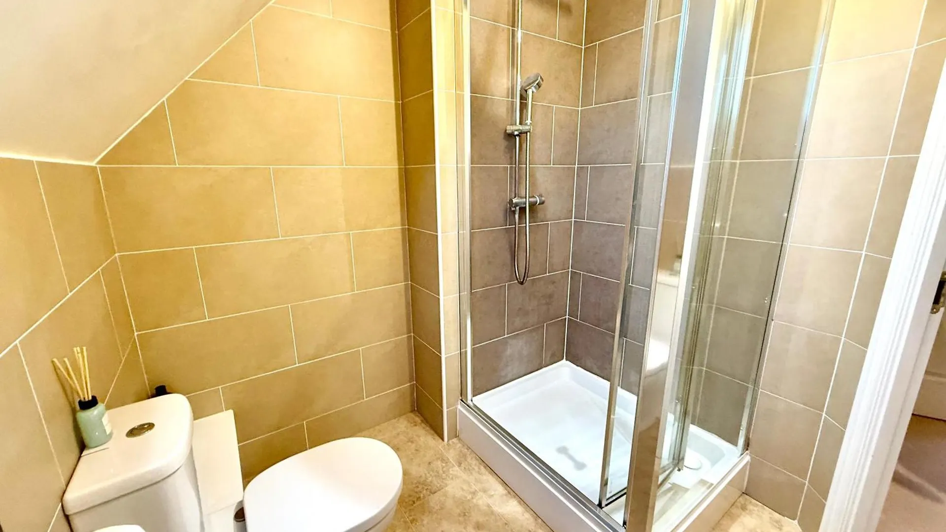 Tatil Evi Torwood Townhouse - Free Parking And Contractor Friendly