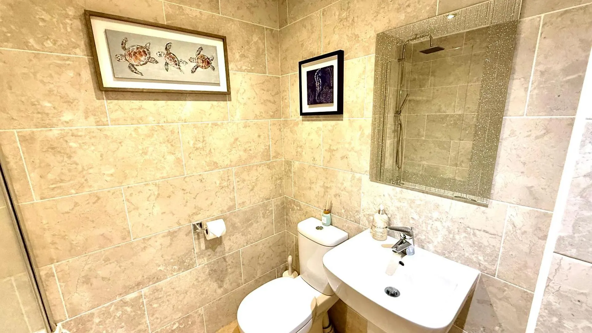 Tatil Evi Torwood Townhouse - Free Parking And Contractor Friendly