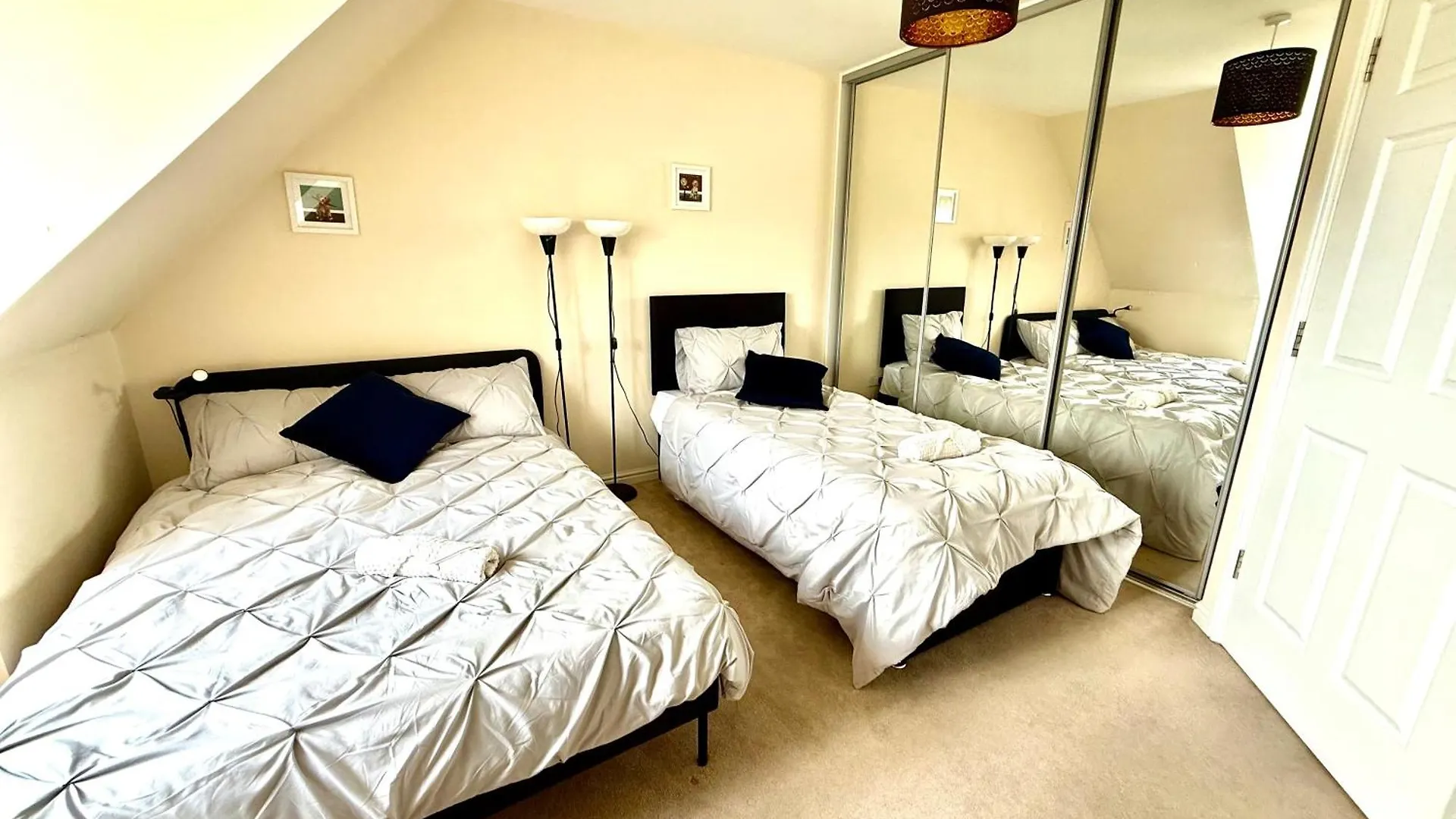 Torwood Townhouse - Free Parking And Contractor Friendly 0*, Edinburgh